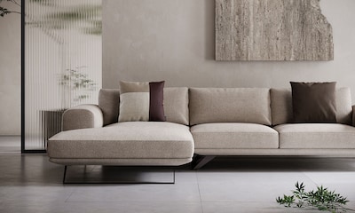 ¿Merece la pena elegir un sofá con chaise longue para el salón?