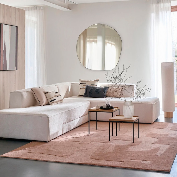 10 sofás con 'chaise longue' que vas a querer para tu salón (y te contamos por qué)