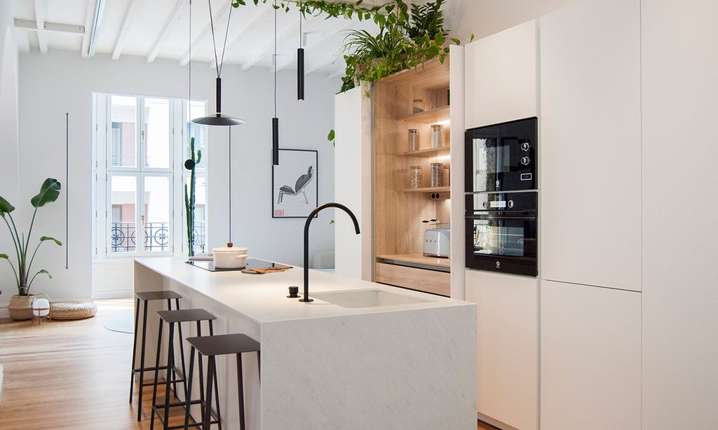 Hugo Gainzarain, experto en decoración de cocinas, te adelanta las tendencias para 2024