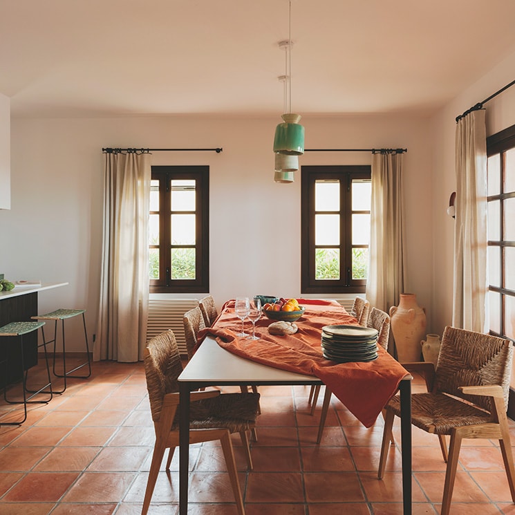 Una casa en Mallorca de estilo puramente mediterráneo que combina lo artesanal con el diseño 'slow'