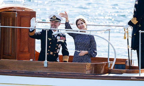 Los reyes Federico y Mary de Dinamarca emprenden su primera gira internacional a bordo del espectacular buque real Dannebrog