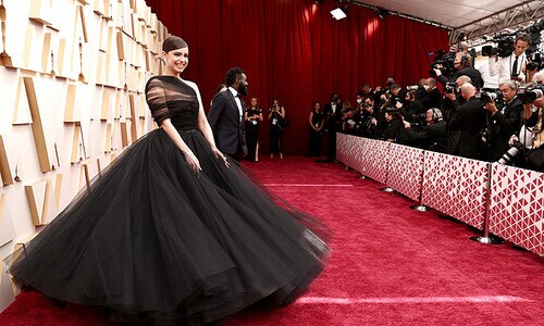 Foto a foto: la alfombra roja de los Oscar 2022