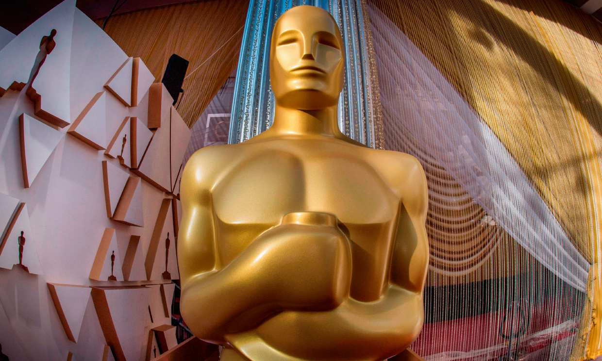 An Oscars statue