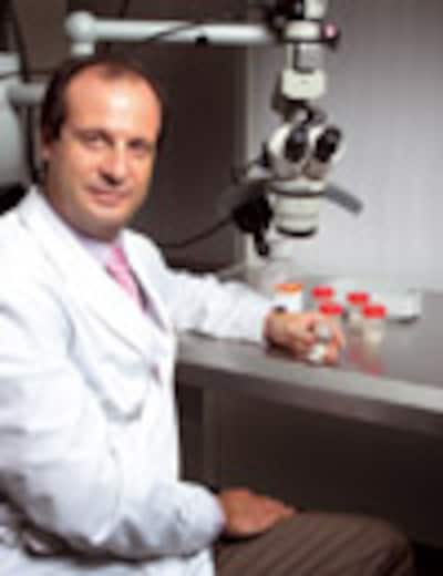 Dr. Juan Pedro Alvarez de Toledo: 'Aunque muchas enfermedades oculares pueden presentarse a cualquier edad, es cierto que cada una tiene unas patologías típicas'