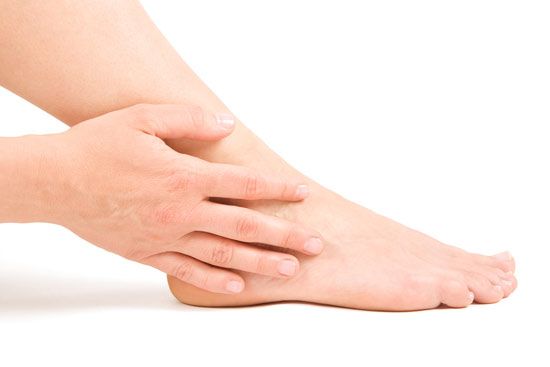 Pies planos y dolores de rodilla: dos dolencias relacionadas