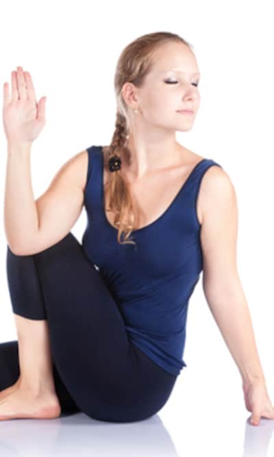 Posturas de yoga que alivian el dolor menstrual