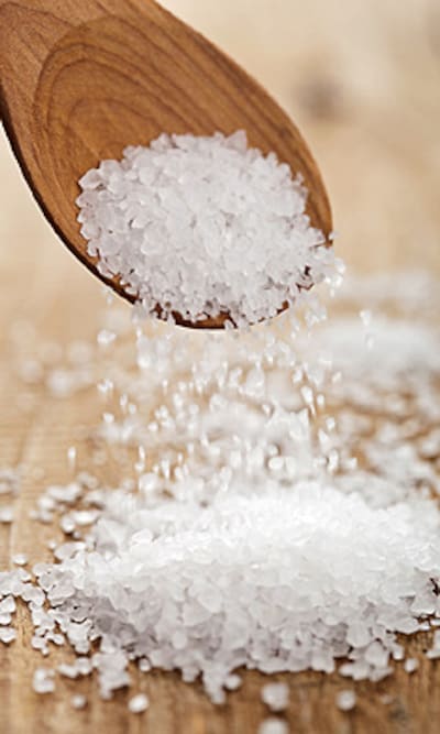 ¿Cuánta sal es saludable consumir?