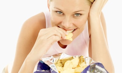 ¿Qué pasa en tu cerebro cuando comes comida basura?