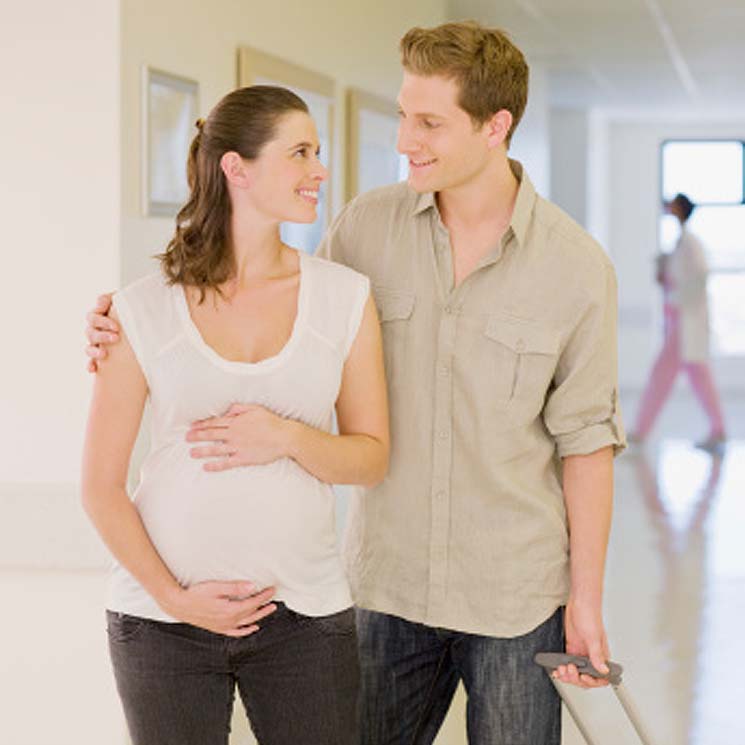 Dolor abdominal durante el embarazo: ¿Cuándo debemos alarmarnos? 