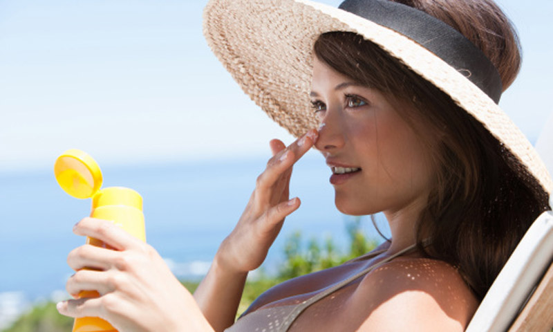 ¿Cómo tomar el sol para tener buenos niveles de vitamina D sin sufrir daños en la piel?