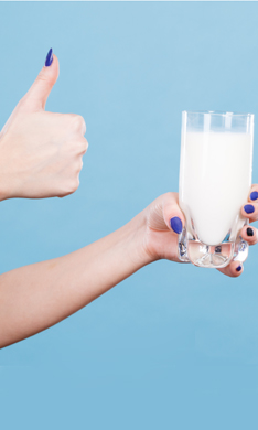 5 razones para tomar leche de vaca (y no de almendras)