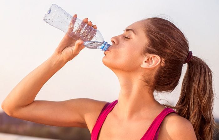 Agua mineral beneficios para rostro