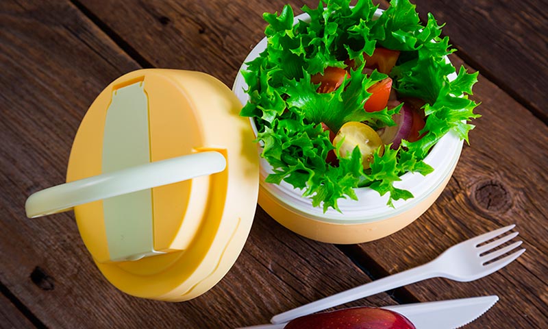 Cómo calentar y cocinar la comida de tupper de forma segura