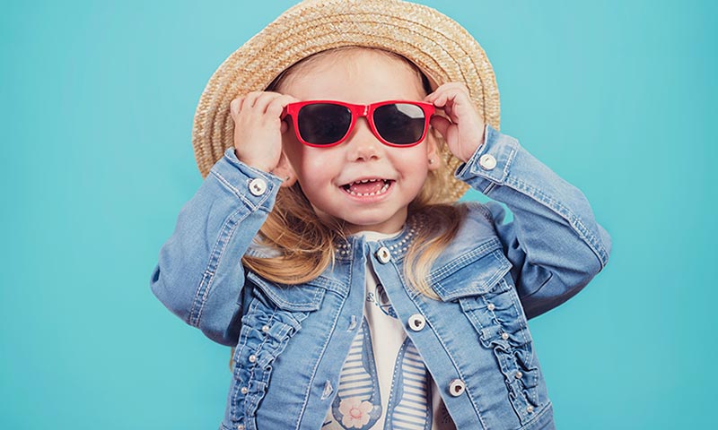 ¿Es necesario poner gafas de sol a los niños?