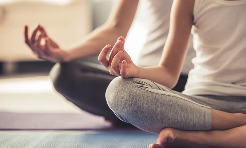 Yoga: Conoce los mudras y cómo pueden ayudarte en tu vida - Foto 1