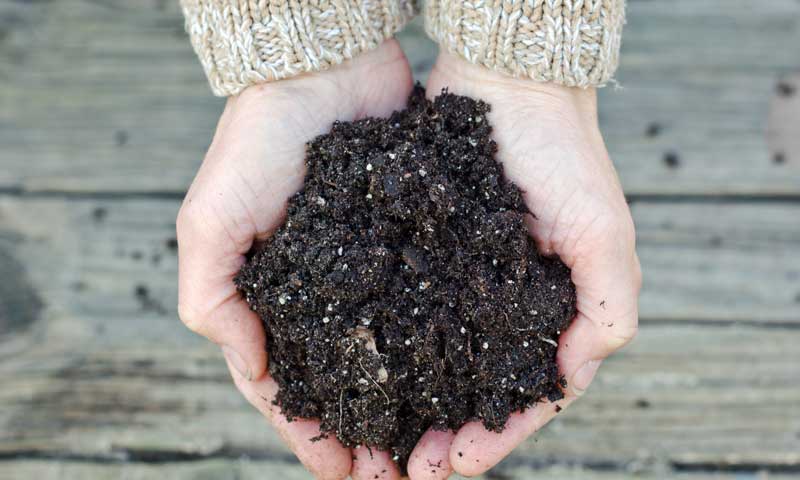 Fabrica tu propio compost casero
