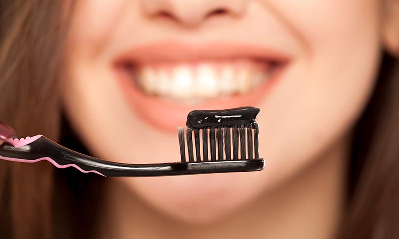 Cuidado con tu cepillo de dientes, podría estar contaminado