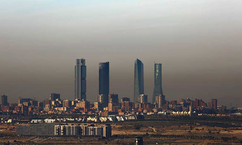 La contaminación ambiental, una de las causas más relevantes del síndrome del ojo seco