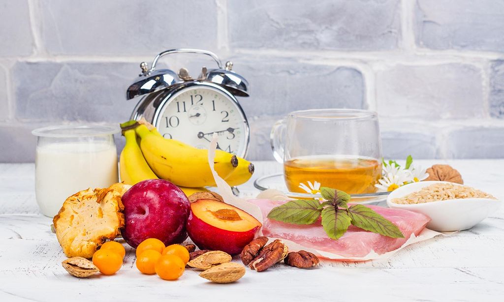 Estos son los alimentos que te ayudan a dormir mejor