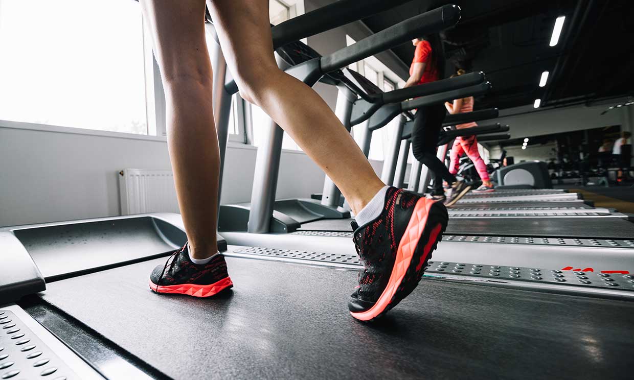 Estas son las diferencias entre correr en el gimnasio o al aire libre