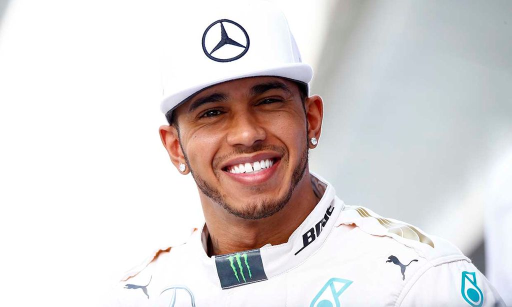Lewis Hamilton inaugura su primer restaurante de hamburguesas veganas