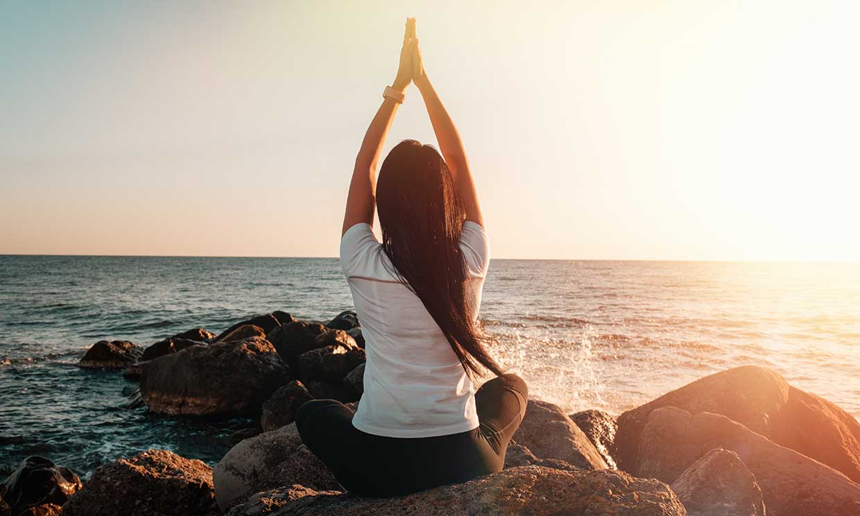 El yoga reconstituyente, una práctica que te ayuda a descansar