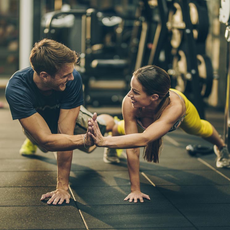 Ejercicios para que puedas entrenar con tu pareja