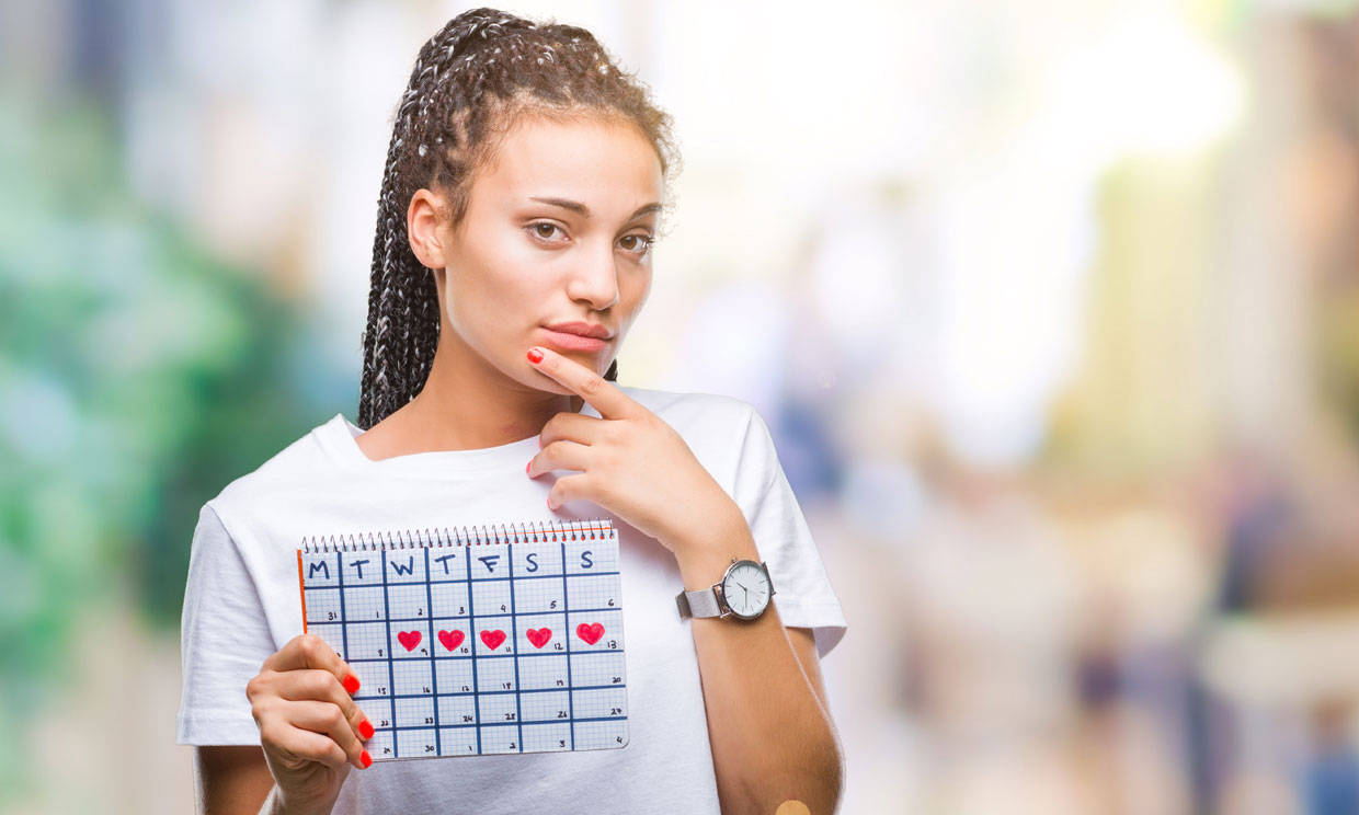 Chica con calendario 