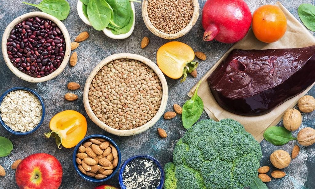 Los alimentos que no pueden faltar en tu dieta si tienes anemia