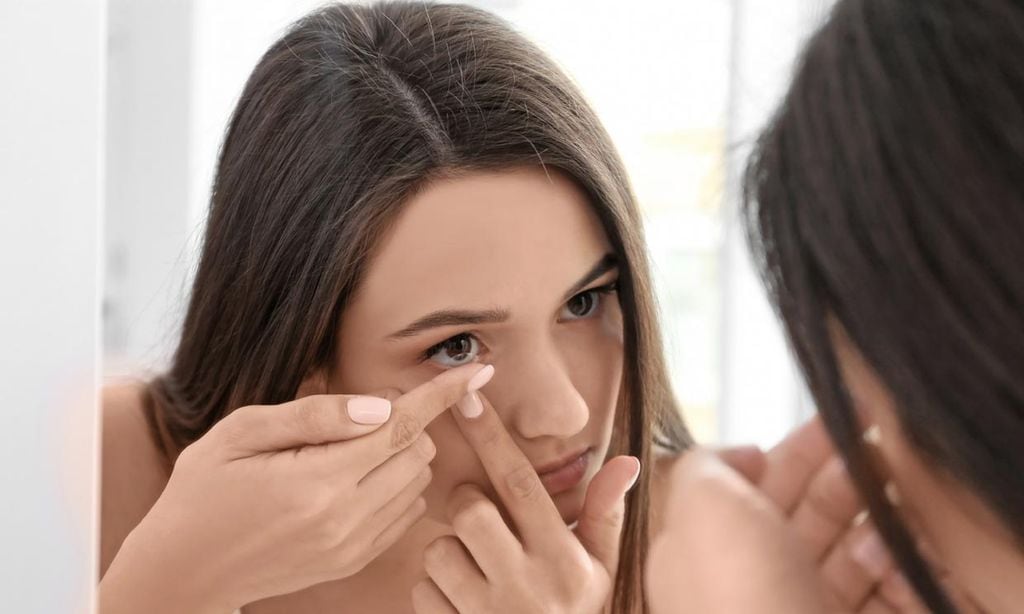 ¿Se pueden usar lentillas en la playa o la piscina?