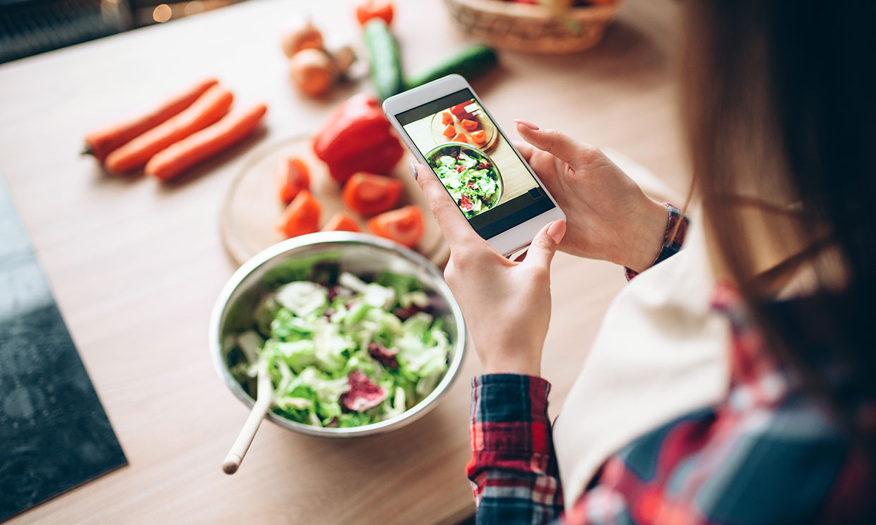 6 alimentos para picar entre horas y evitar la sensación de hinchazón