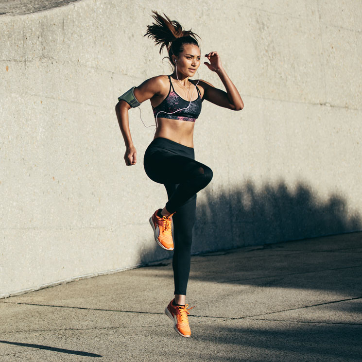 ¡Ponte a punto! Estos ejercicios modelan tus piernas y caderas 