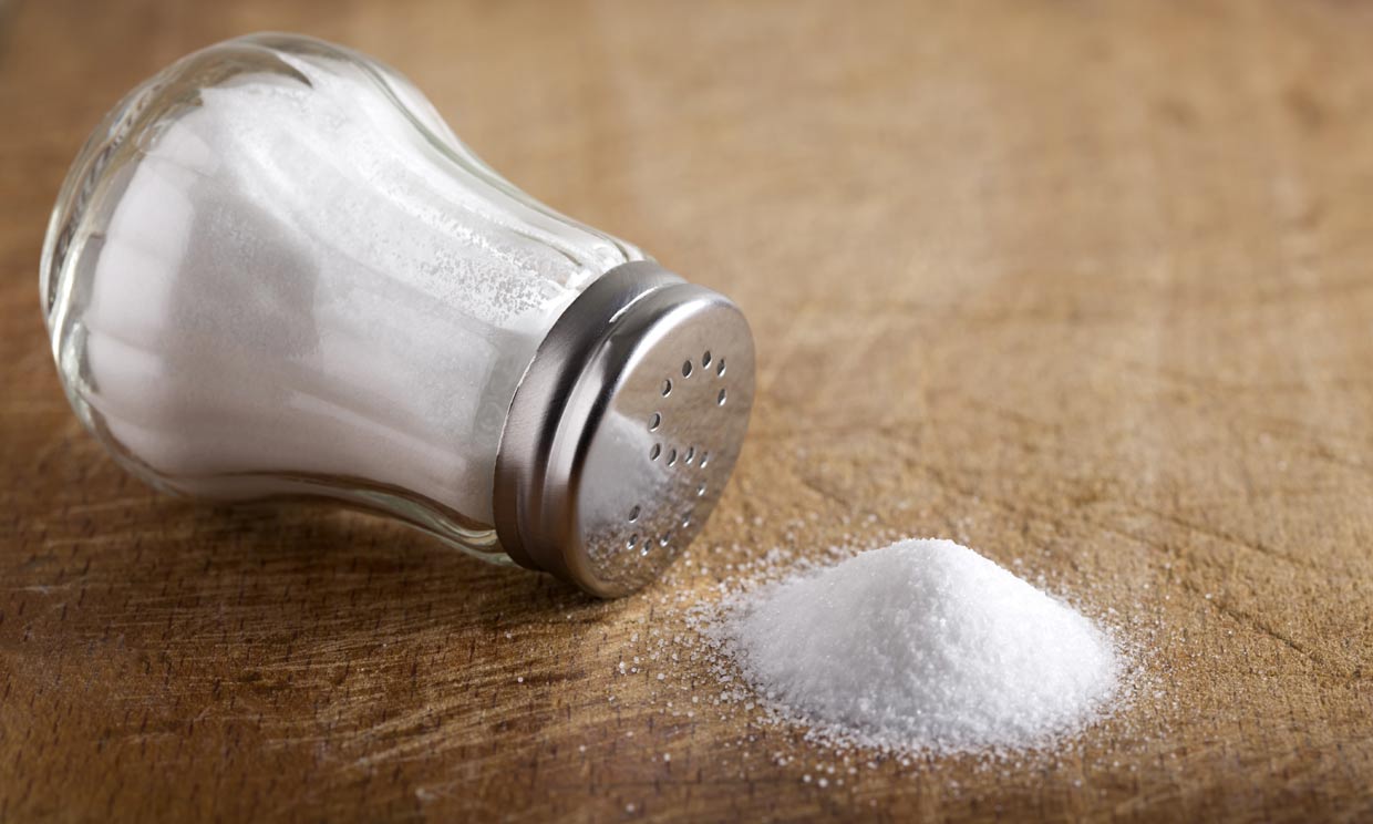 Estas son las señales de que estás tomando demasiada sal en tu dieta