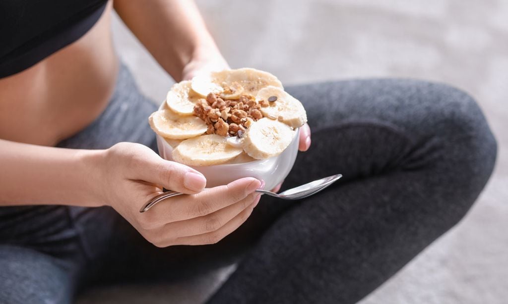 ¿Por qué es importante consumir alimentos ricos en potasio en la dieta?