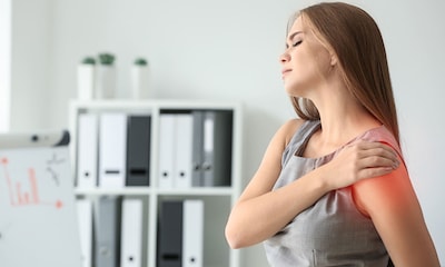 ¿Tienes dolor de hombro? Estos ejercicios te ayudan a aliviarlo