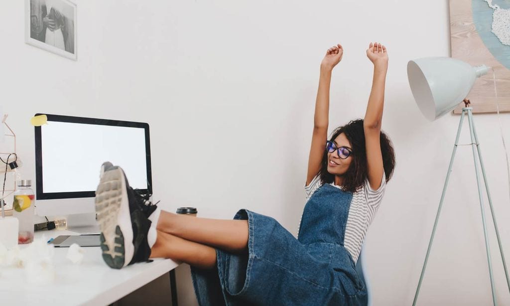 La razón por la que las mujeres siempre tienen frío y los hombres calor