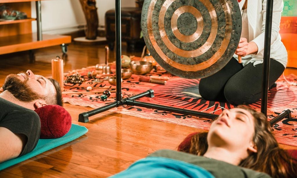 ¿En qué consiste la terapia del gong y cómo podemos aprovechar su sonido?