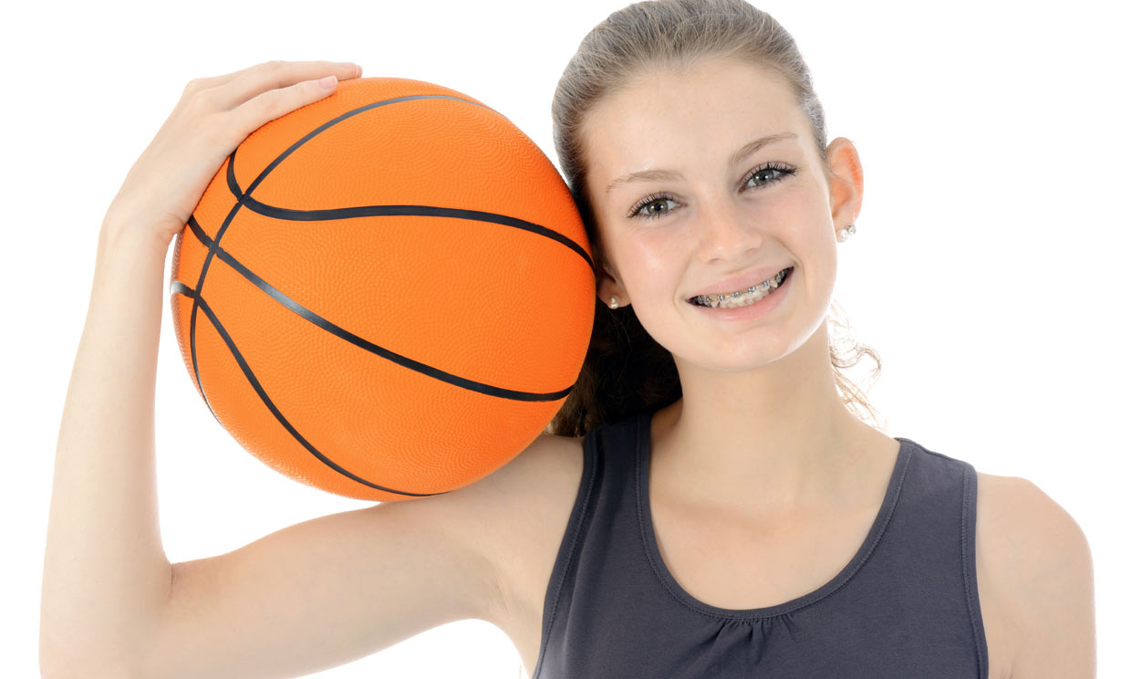 ¿Puedo practicar deporte si llevo ortodoncia?