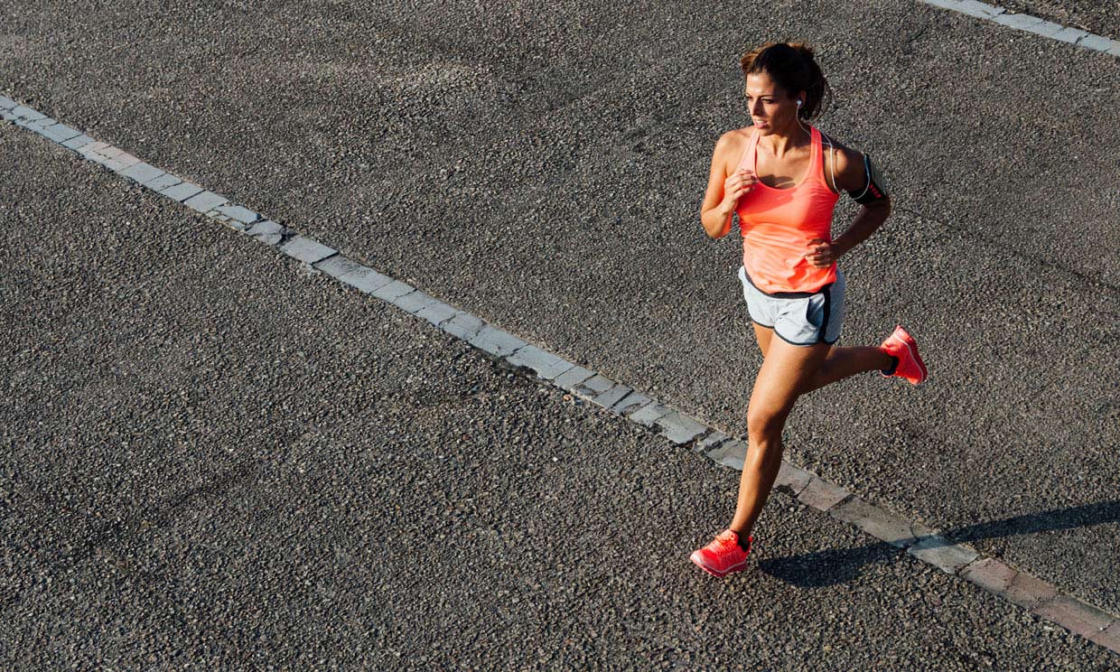 ¿Correr por el asfalto aumenta el riesgo de lesiones?