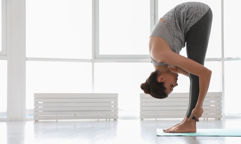 Estira tu cuerpo y consigue más flexibilidad con esta postura de yoga