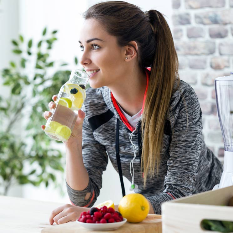 Si estás pensando en hacer una dieta détox tras el verano, sigue estos consejos de una nutricionista