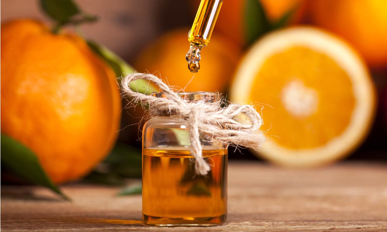 Estos 5 aceites esenciales aliviarán el dolor de cabeza que provoca la COVID-19