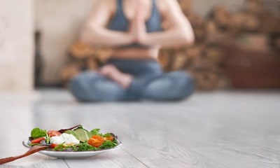 Yoga y alimentación consciente, el tándem para sentirte bien