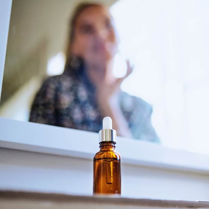6 claves para cuidar la salud de tu piel si usas productos que irritan