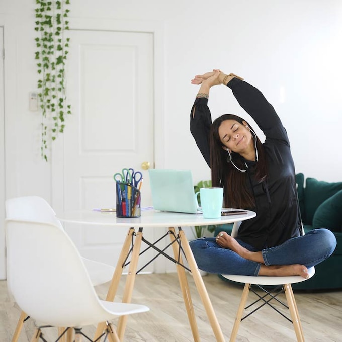 Estos ejercicios de yoga te ayudarán a calmarte si los nervios te superan