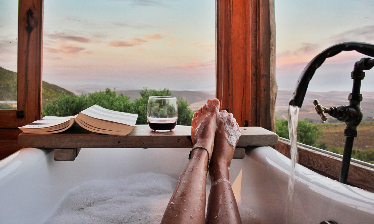 Terapia natural: los beneficios de un buen baño relajante con sales