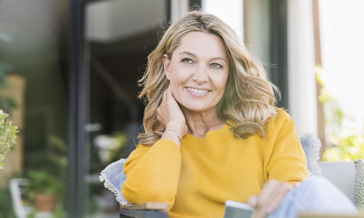 mujer sonriente