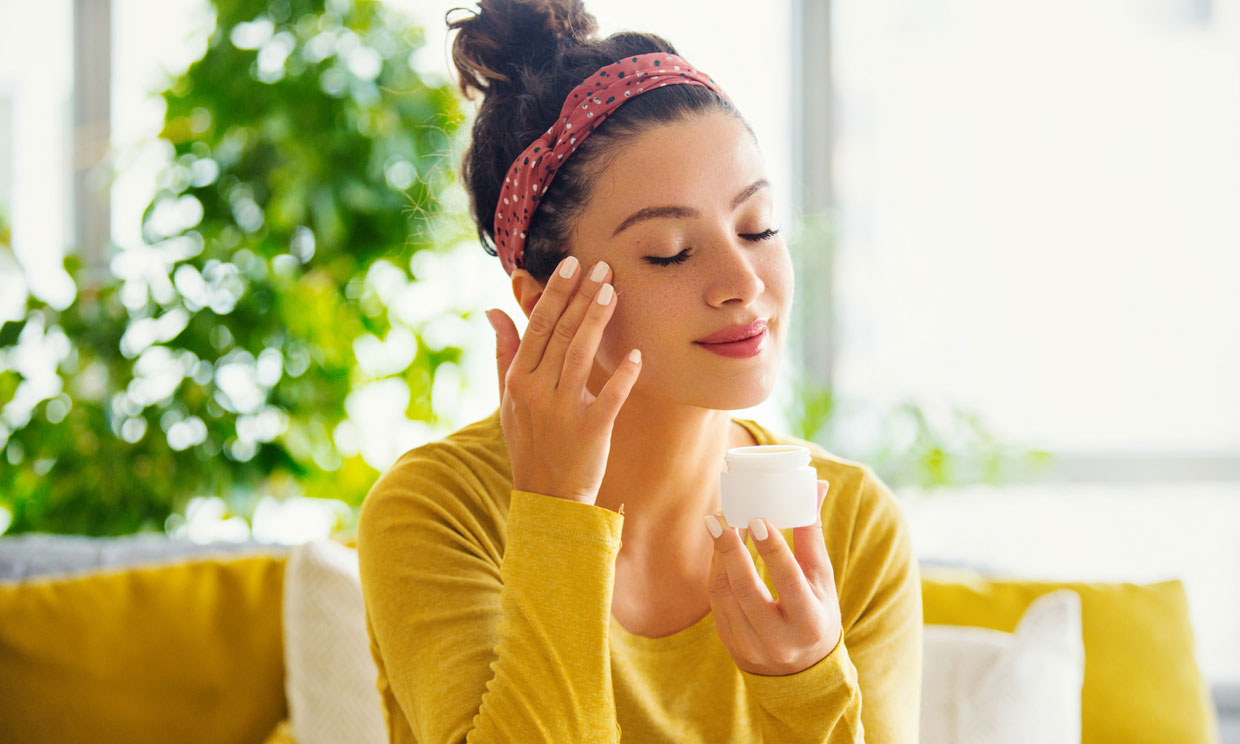 Cómo la cosmética lenta puede ayudar a tu piel cuando el estrés aparece