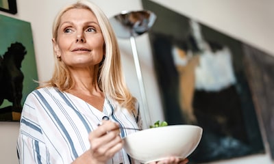 ¿La menopausia engorda? Una experta nos cuenta cómo afrontar nuestra nutrición en esta etapa