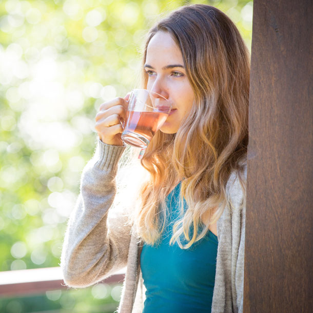 Cúrcuma, jengibre... estas 6 infusiones te ayudarán a aliviar los síntomas de la alergia